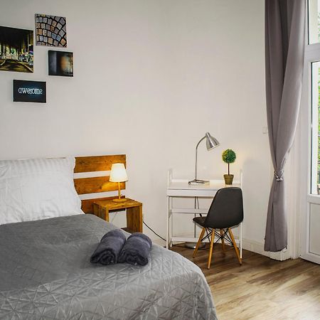 3 Room Apartment In The Beautiful Street Budapest Kültér fotó