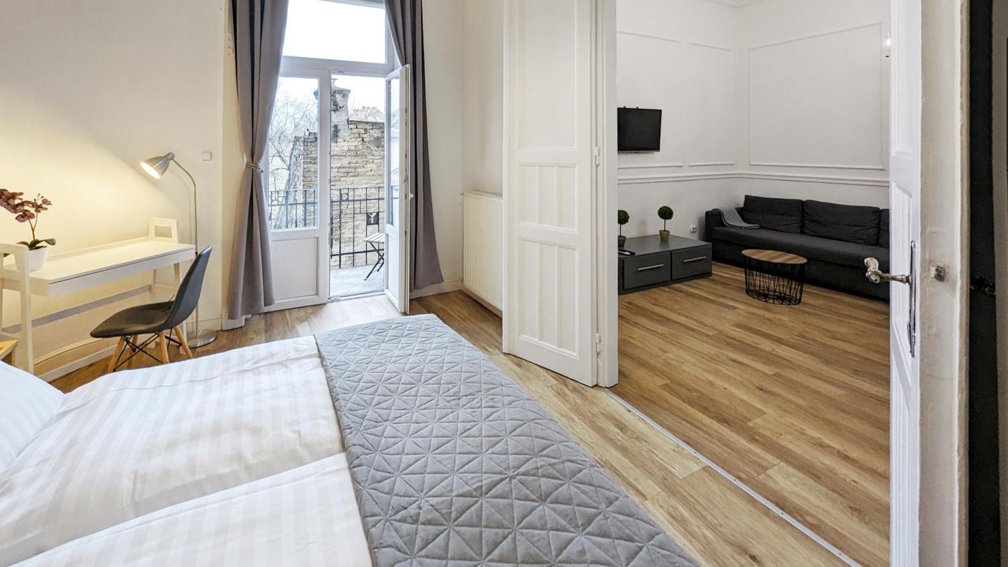 3 Room Apartment In The Beautiful Street Budapest Kültér fotó