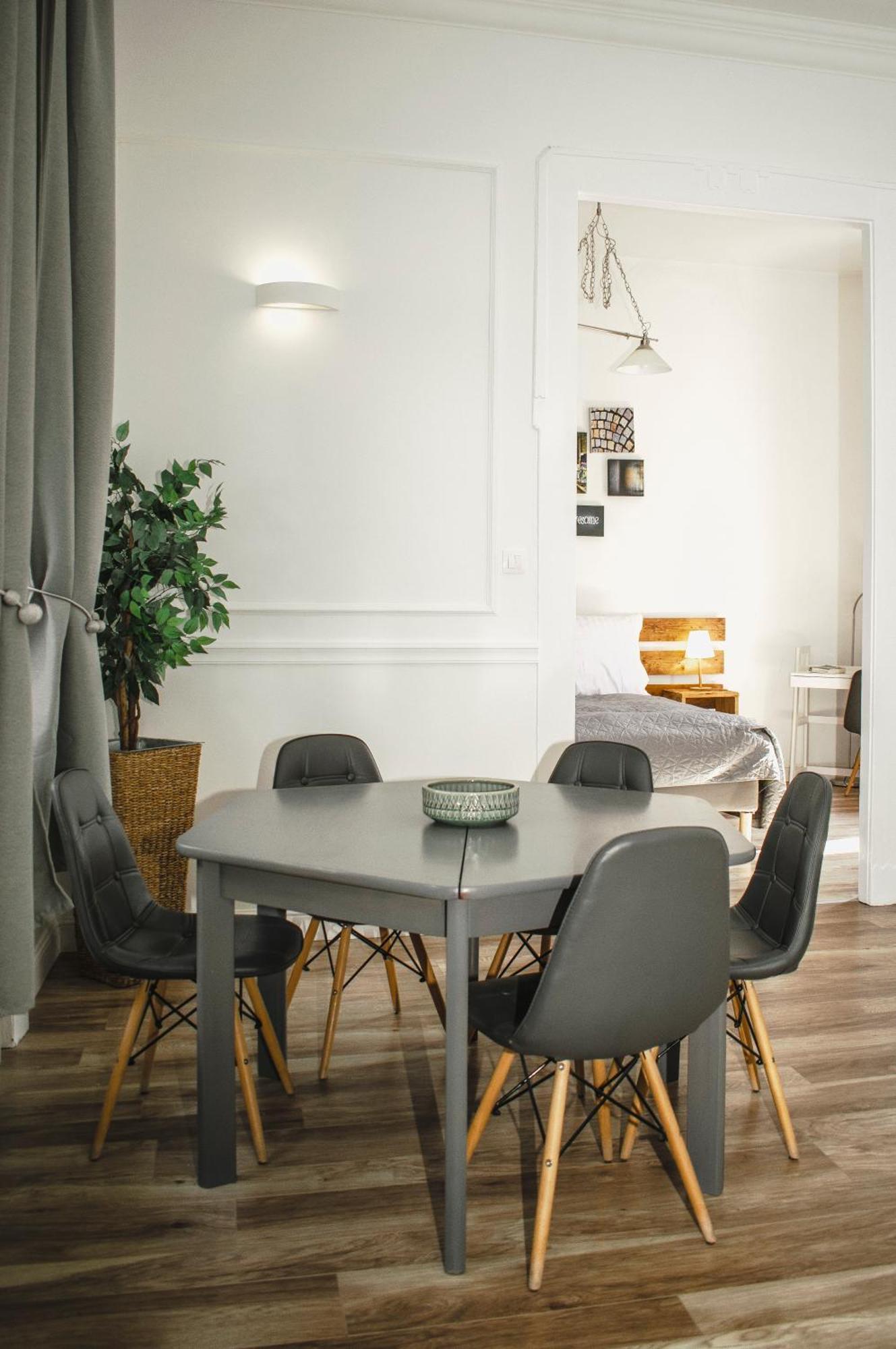 3 Room Apartment In The Beautiful Street Budapest Kültér fotó
