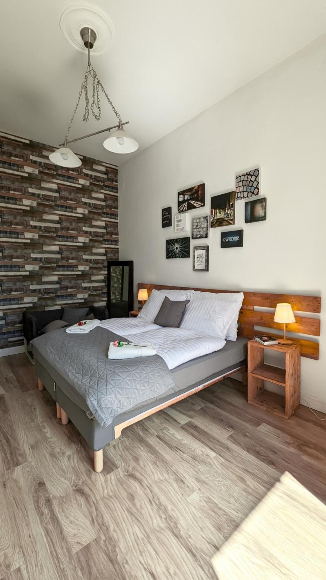 3 Room Apartment In The Beautiful Street Budapest Kültér fotó