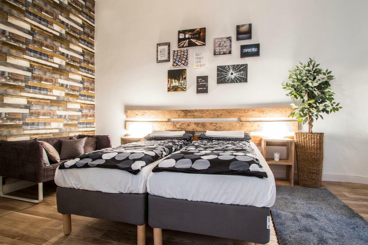 3 Room Apartment In The Beautiful Street Budapest Kültér fotó